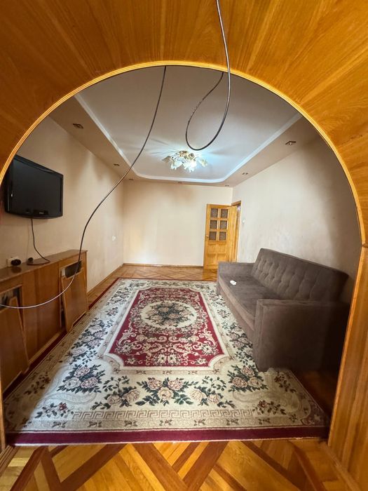 Продаётся 3/4/4 77-серия Буюк ипак йули метро