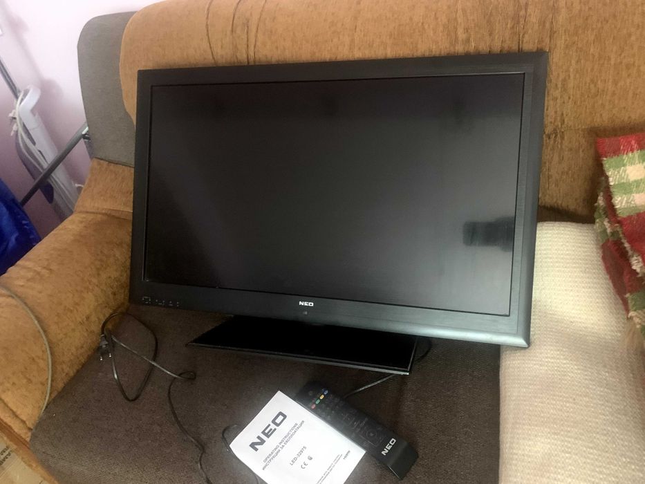 Продавам телевизор NEO 32 инча, в отлично състояние