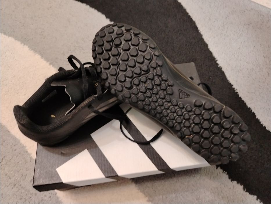 Футболни обувки Адидас 36 номер