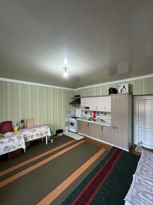 Urganch 9ni oxirida xovli joy ayrim jihozlari bilan sotiladi