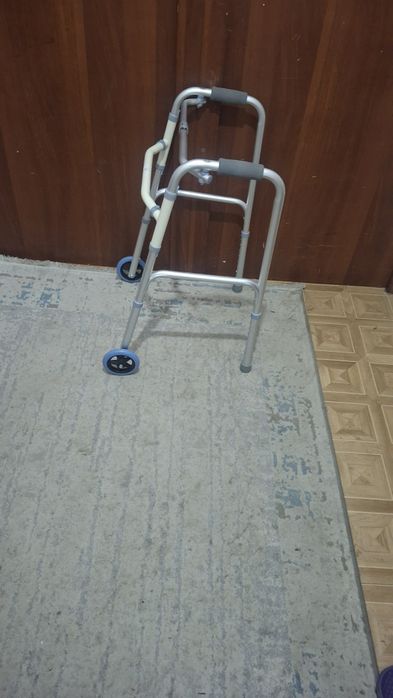 Ходунок для взрослых