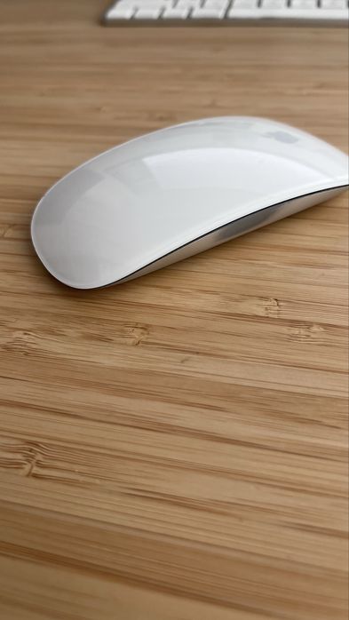 Apple magic mouse 1 - модела с отделни батерии