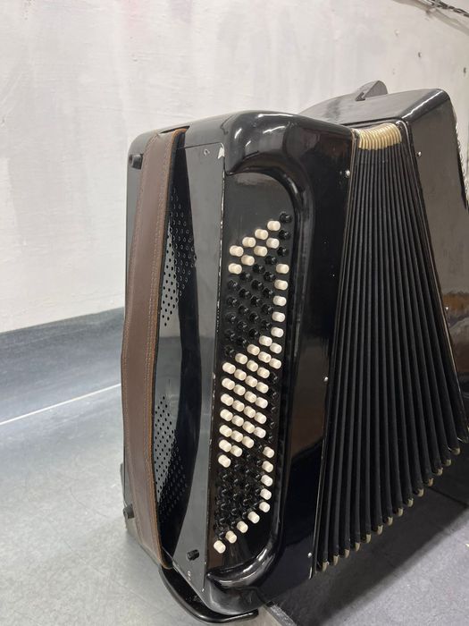 Продаём Баян с хорошим качествей