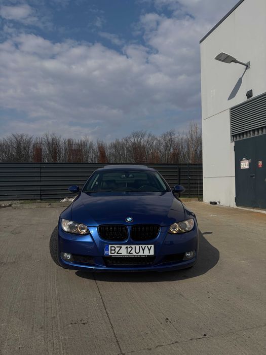 BMW E92 Coupe 320d 177cp • Navi Mare • Trapa • Încălzire scaune