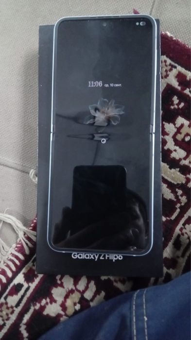 Samsung Galaxy Z Flip6