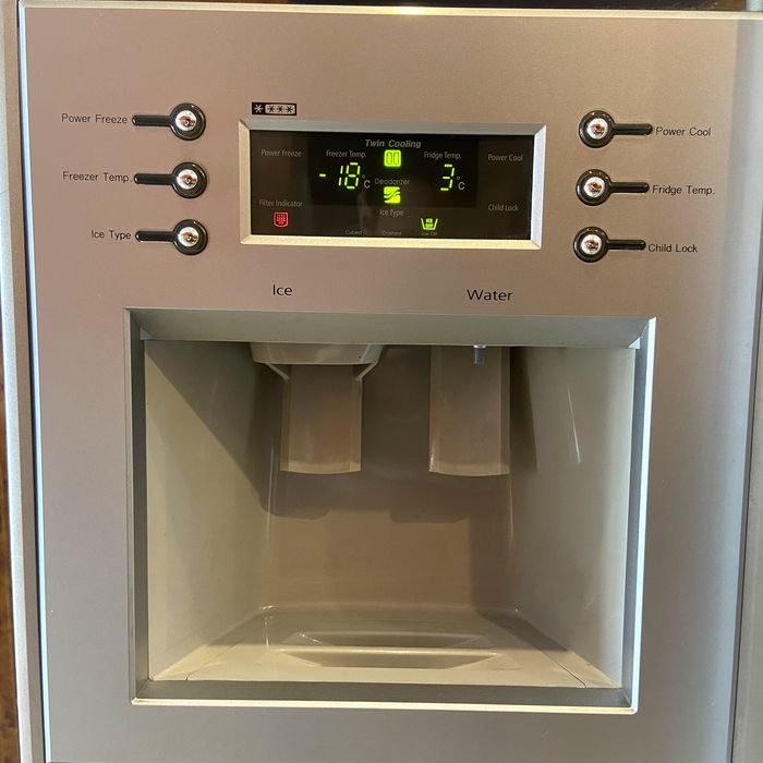 Холодильник Samsung side-by-side