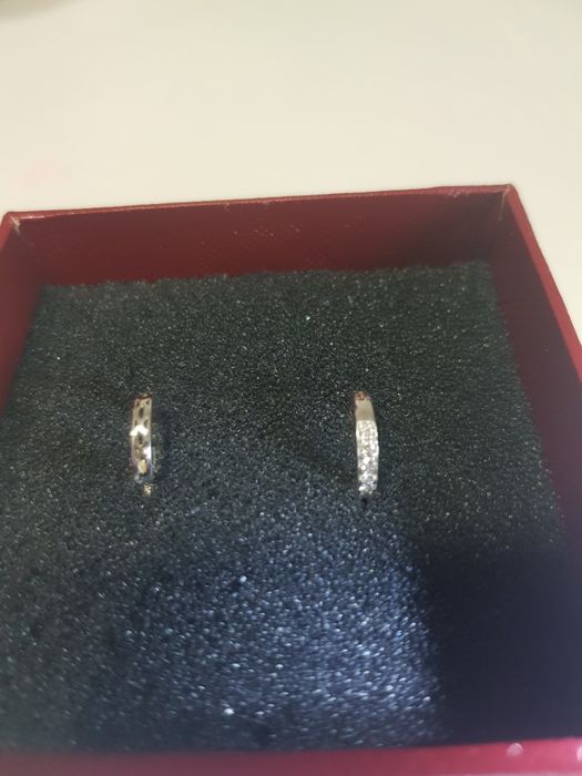 Cercei aur alb 18k cu 14 diamante