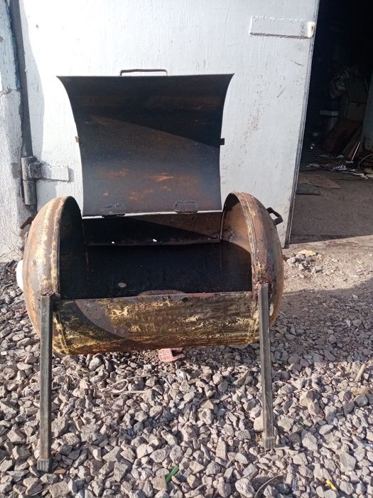 Прадаю мангал очень удобный