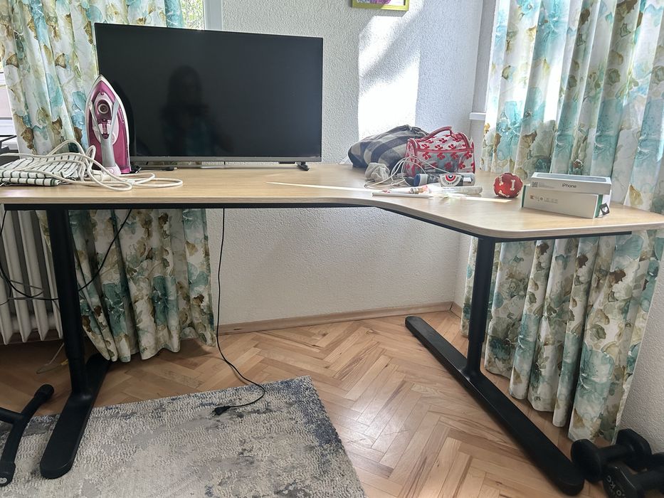 Ъглово бюро икеа