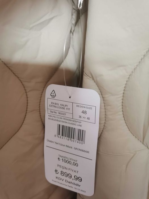 geaca nou 3xl, bej, cu gluga! Waikiki