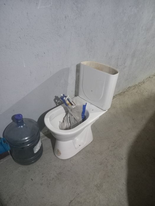 Продам унитаз бу