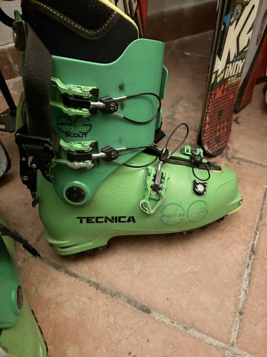 Complet de tură si off piste, piei, bocanci stare aproape nou, proba