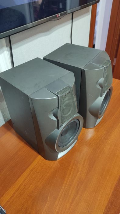 Колонки SONY с динамиками