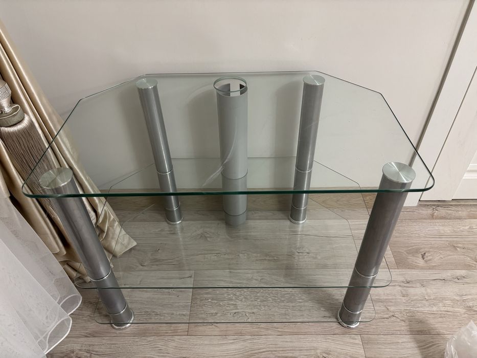 Стеклянный стол универсальный