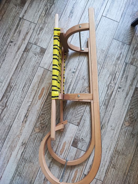 Дървена шейна, нова