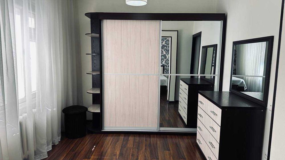 СРОЧНО продается 4в3 комнаты 105м2 Сергели 6, дехканский базар