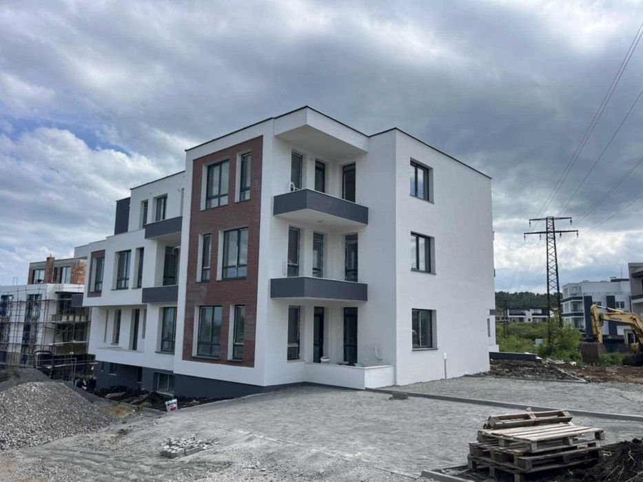 Тристаен апартамент в гр. Созопол