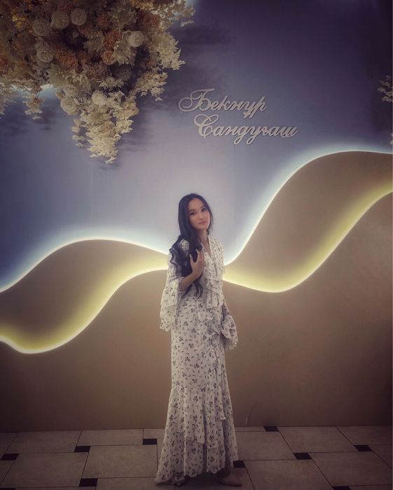 Продам платье в отличном состояний