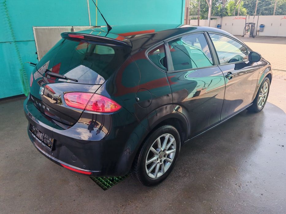 SEAT Leon 2010 — imagine 3