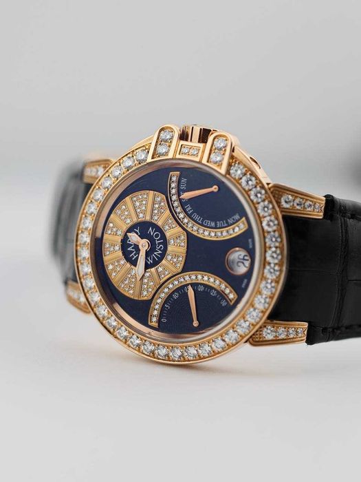 Часы Harry Winston