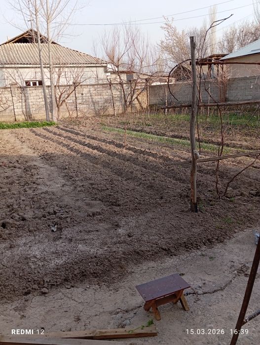 Yer sotiladi yol yuzida