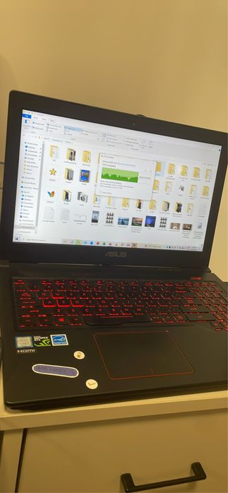 Laptop ASUS gaming 1800 lei