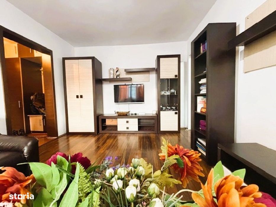 Apartament 3 cam, 2 balcoane, lift nou, gata de mutat