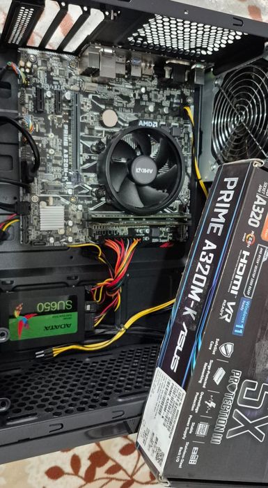 Kit PC Gaming AMD Ryzen 3,placa de baza + 8 GB DDR4, video 2 GB