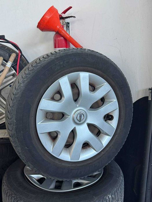 Jante Nissan Qashqai Dacia Renault 215 65 R16