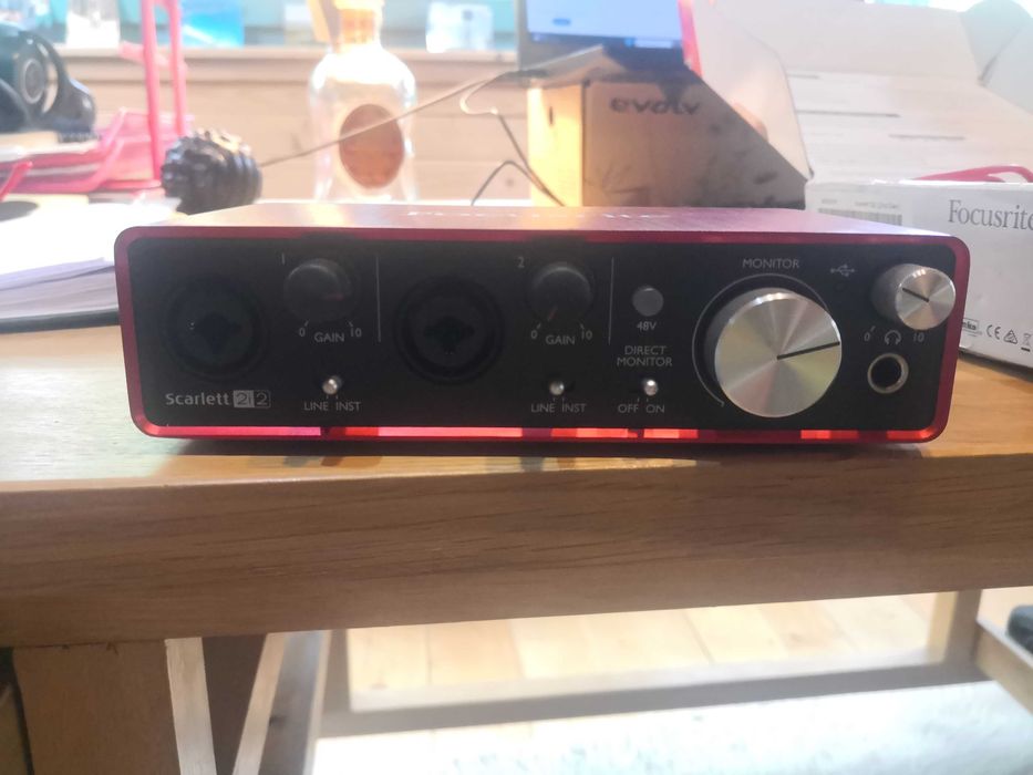 Focusrite Scarlett 2i2 2nd Gen