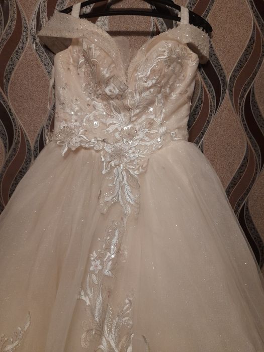 Продам свадебное платье