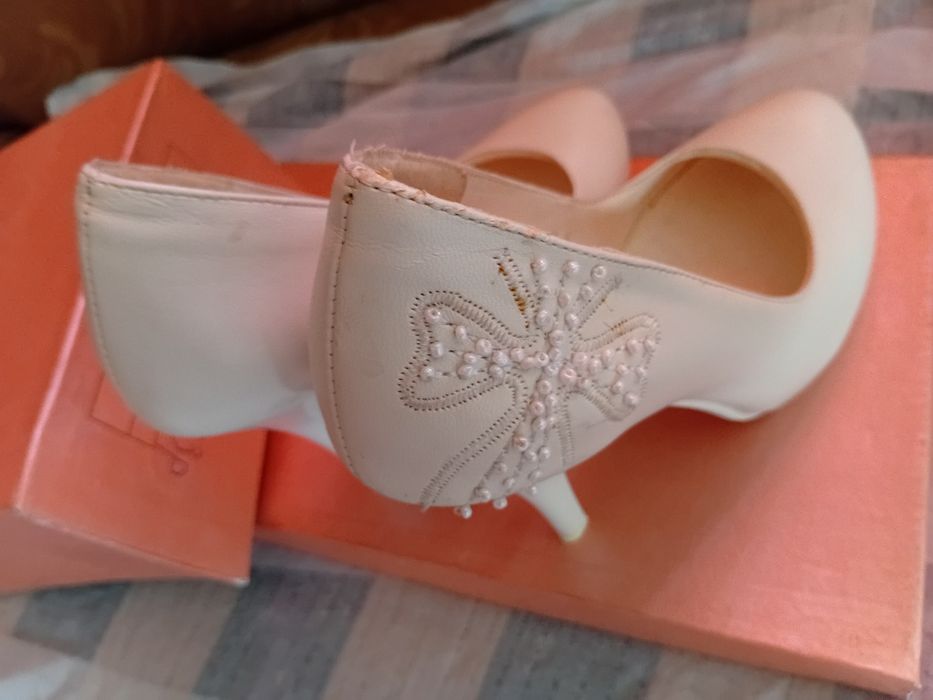 Продам свадебные туфли.