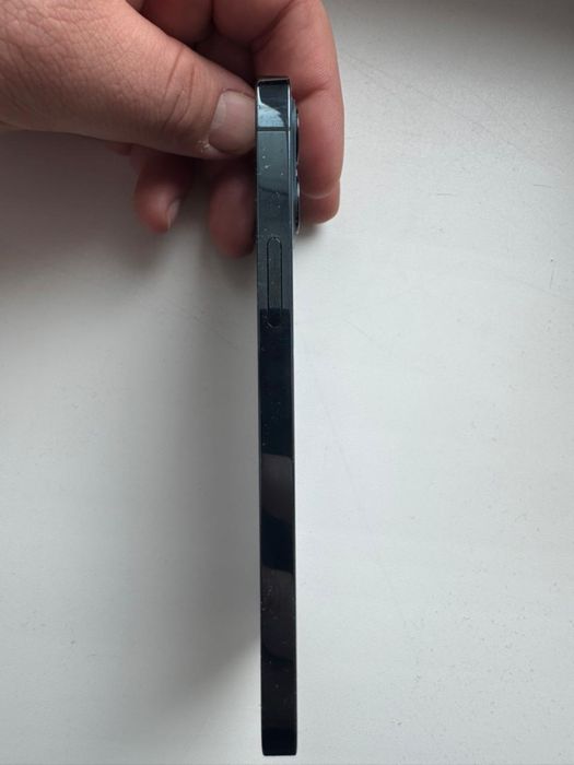 Продам айфон 12 про