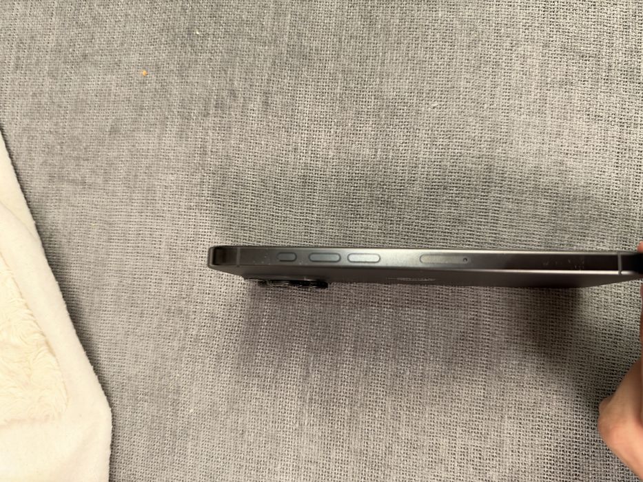 Vand Apple Iphone 16 Pro Max negru