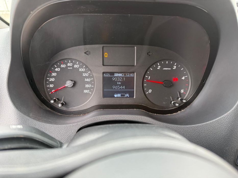 Mercedes-Benz. Sprinter