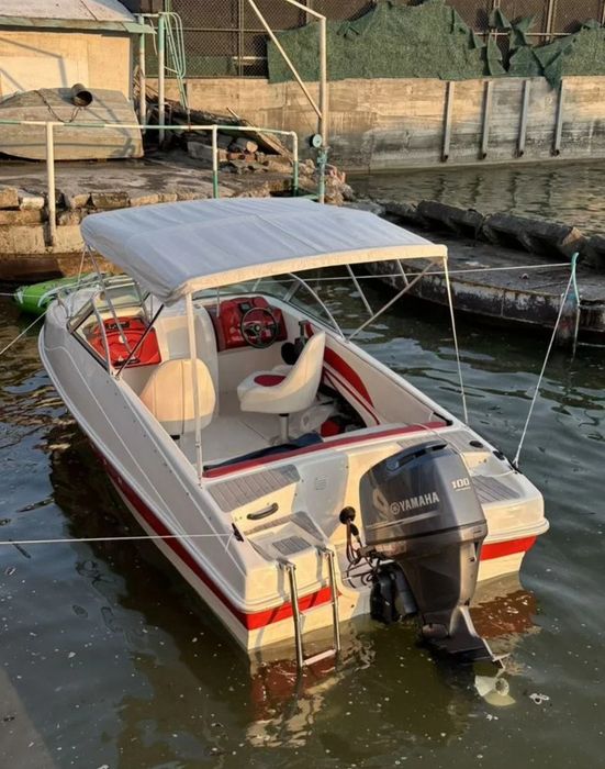 Продаётся Катер Triumph Yamaha 100 лс 4 такта