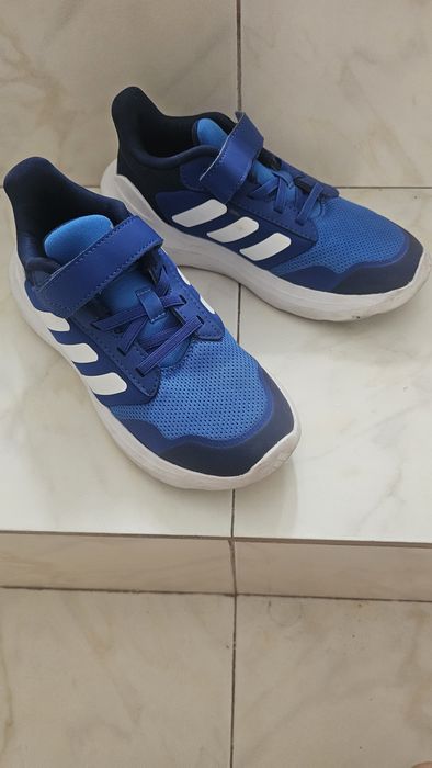 Adidasi baieti 34