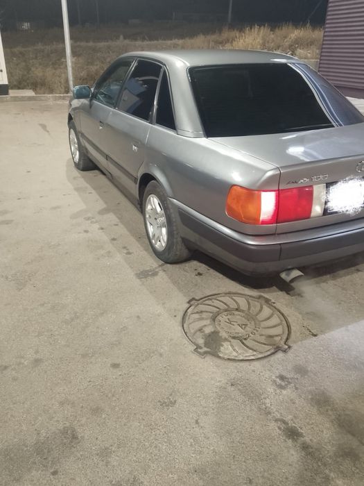 Продам Ауди 100  газ бензин