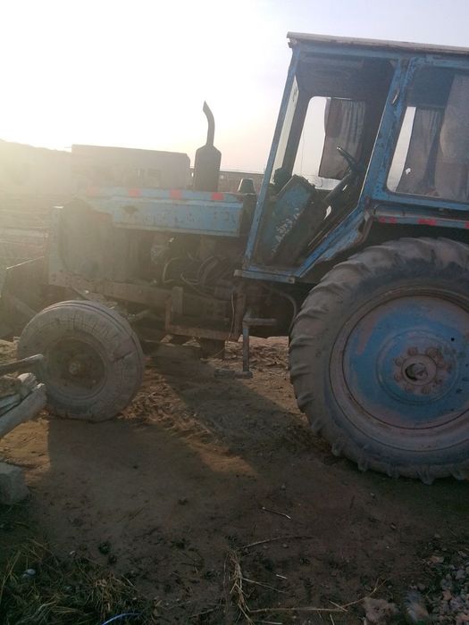TTZ 8010. Traxtir sotiladi oldidagi lopatkasiz sotiladi narxi 22 mln k
