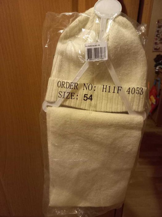 Новые шарф и шапочка Hello Kitty