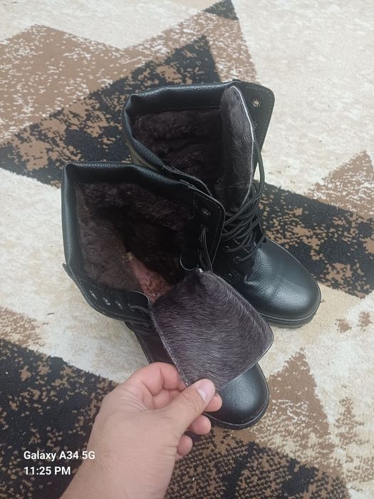 Продам Берцы Зима 43 размер