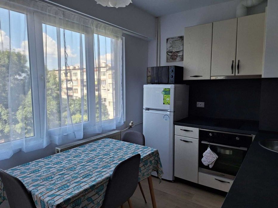 Дава се под наем Двустаен апартамент в София, Гевгелийски - 65 кв.м за 448.8 € - Снимка #3