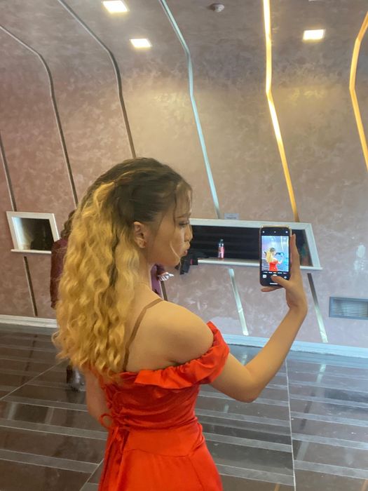 Платье рр 42 красный свет