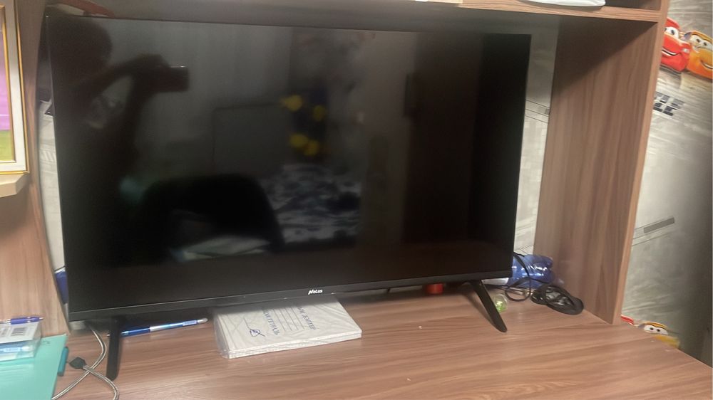 Продам смарт телевизор