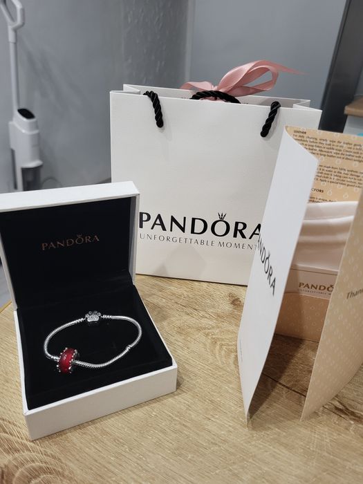 Браслет Pandora + шарм