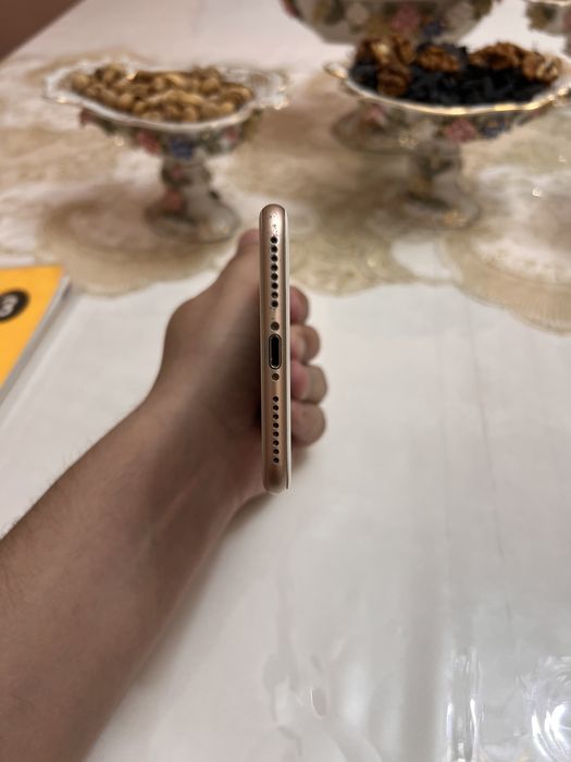 Iphone 8 plus gold 64 gb