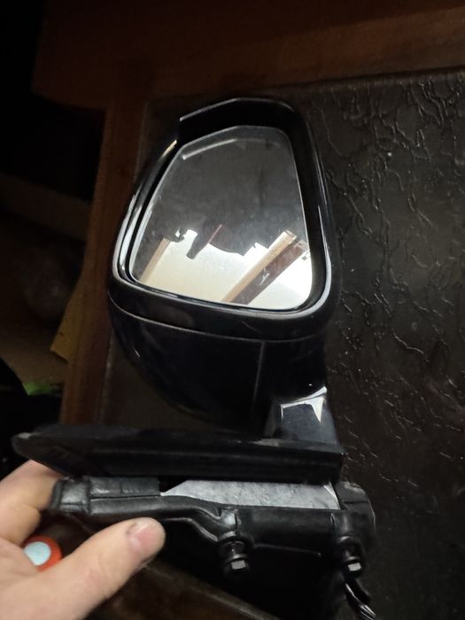 Дясно огледало за бмв у11