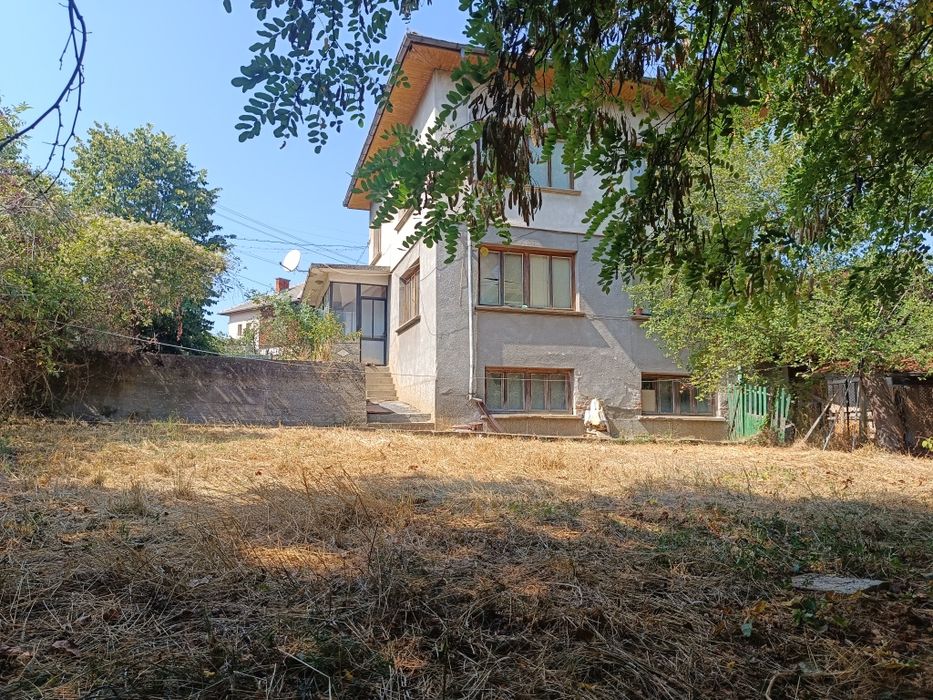 Продавам къща в Ябланица