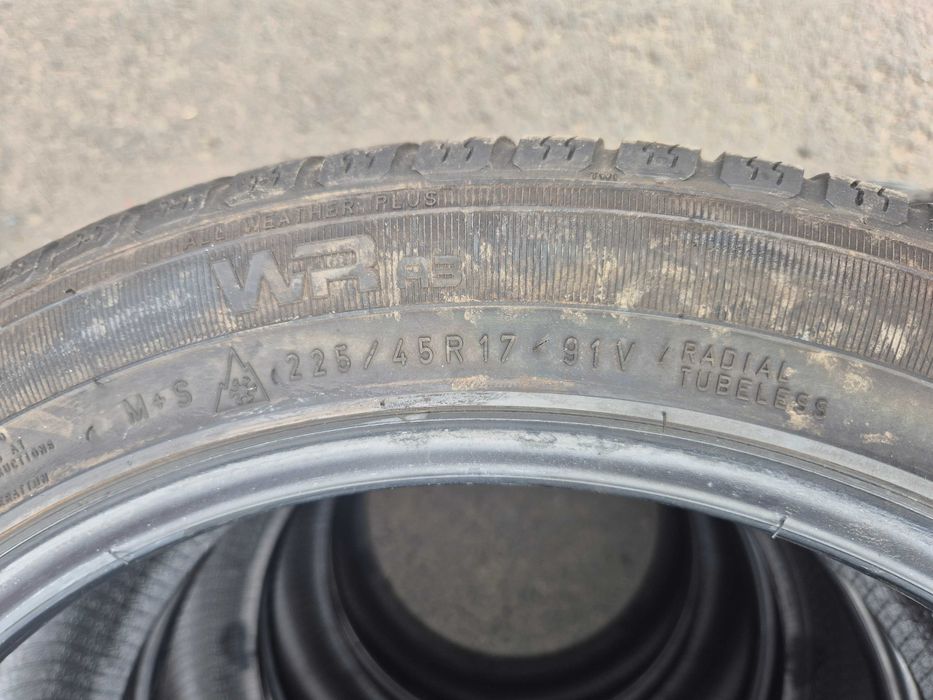 4 Anvelope M+S - 225/45/17 - NOKIAN - CA UNELE NOI - DOT 2011 !