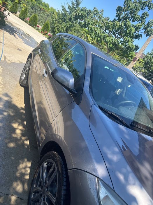 RENAULT Megane 2010 — imagine 2
